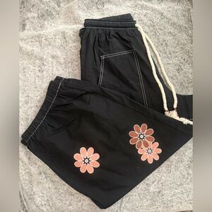 Oddi Los Angeles Embroidered Daisy Black Wide Leg Jogger Pants - Size Medium